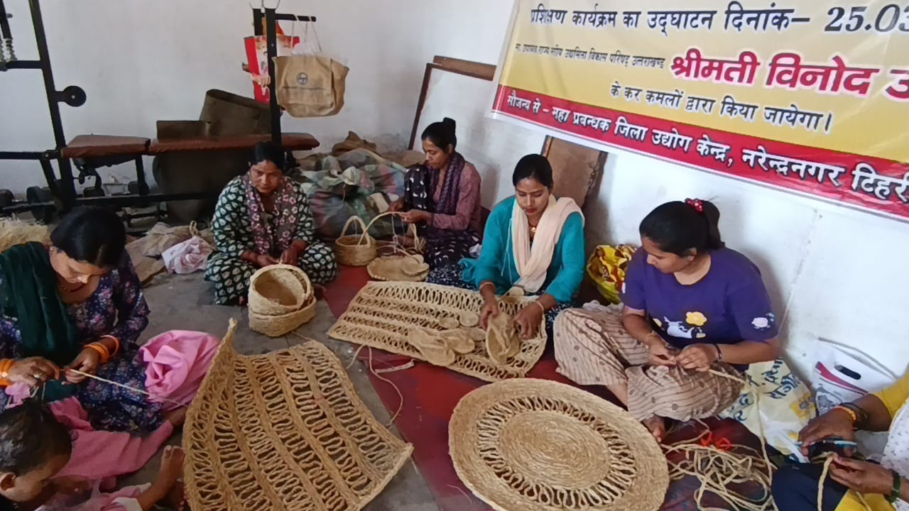 महिलाओं का आर्थिक समृद्धि की ओर बढ़ता कदम