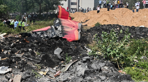 विमान हादसे के बाद मुश्किल में बीमा कंपनियां, पॉलिसीधारक के साथ नामित के निधन से फंसा पेंच