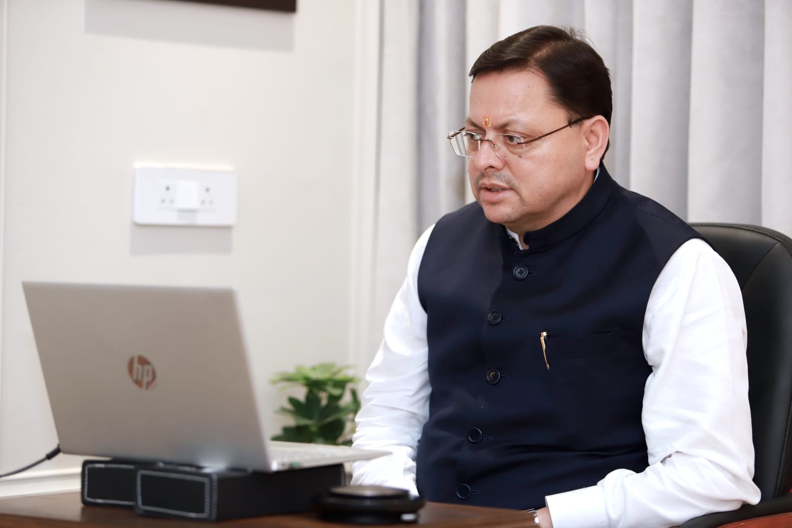 किसी भी आपात स्थिति से निपटने के लिए आपदा प्रबंधन तंत्र को निरंतर मुस्तैद रखें: सीएम