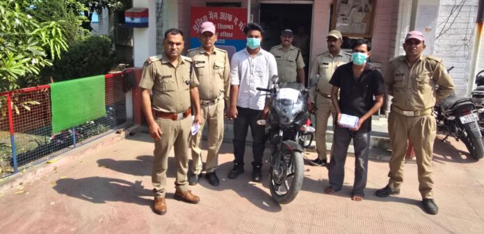 मोबाइल लूट के दो आरोपी गिरफ्तार