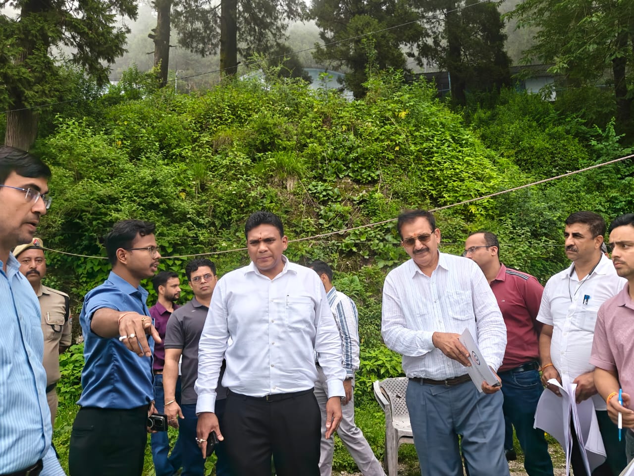 लाइब्रेरी चौक से लाल टिब्बा तक प्रस्तावित स्टेशनों का सचिव आवास डॉ. आर. राजेश कुमार ने किया निरीक्षण