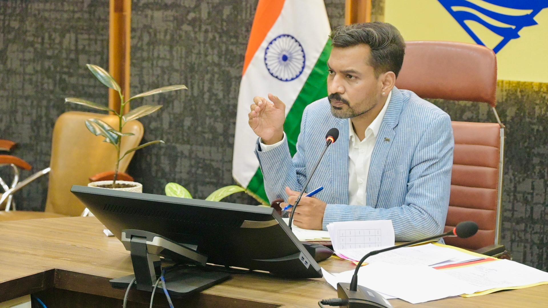बच्चों की जिंदगी बचाना सर्वोच्च प्राथमिकता: डीएम