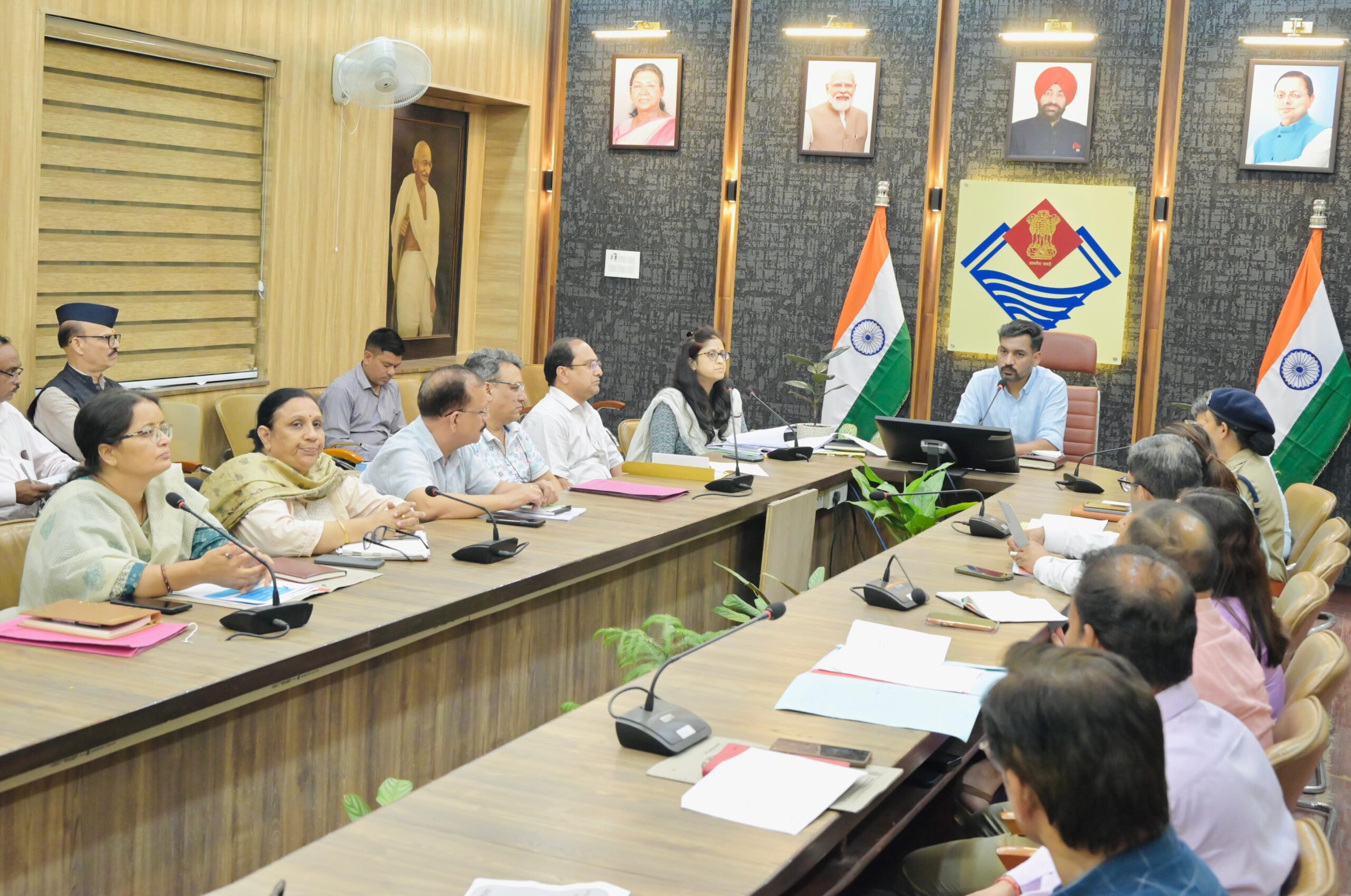 दिव्य-भव्य कांवड़ मेले के लिए जिला प्रशासन अलर्ट, डीएम ने की हाईलेवल समीक्षा