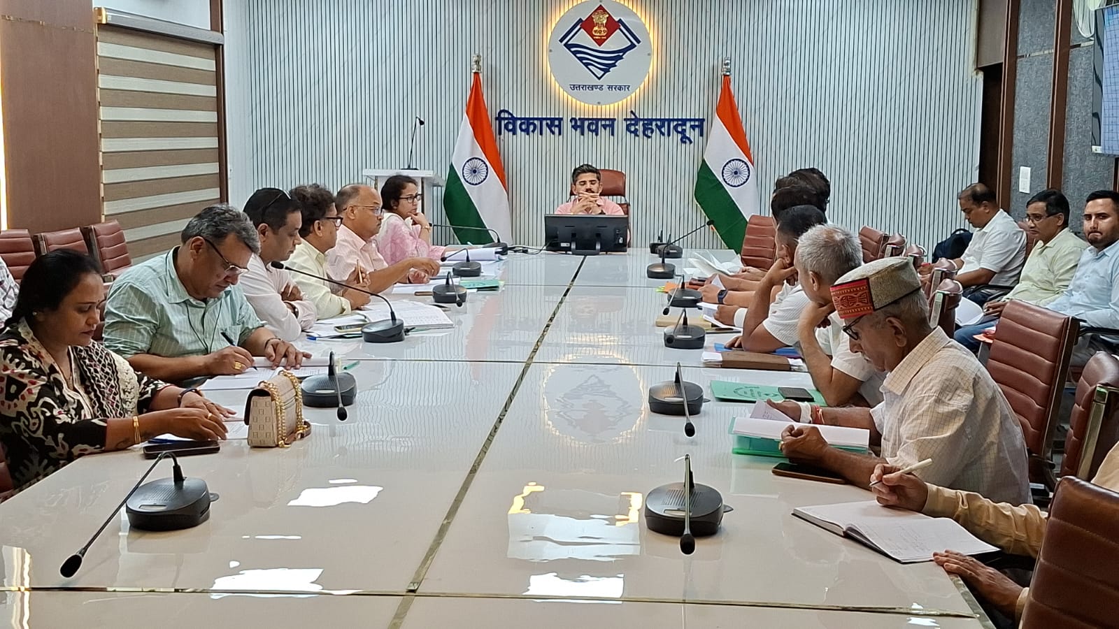 सीडीओ अभिनव शाह ने चिकित्सा प्रबंधन समितियों की बैठक में दिए निर्देश