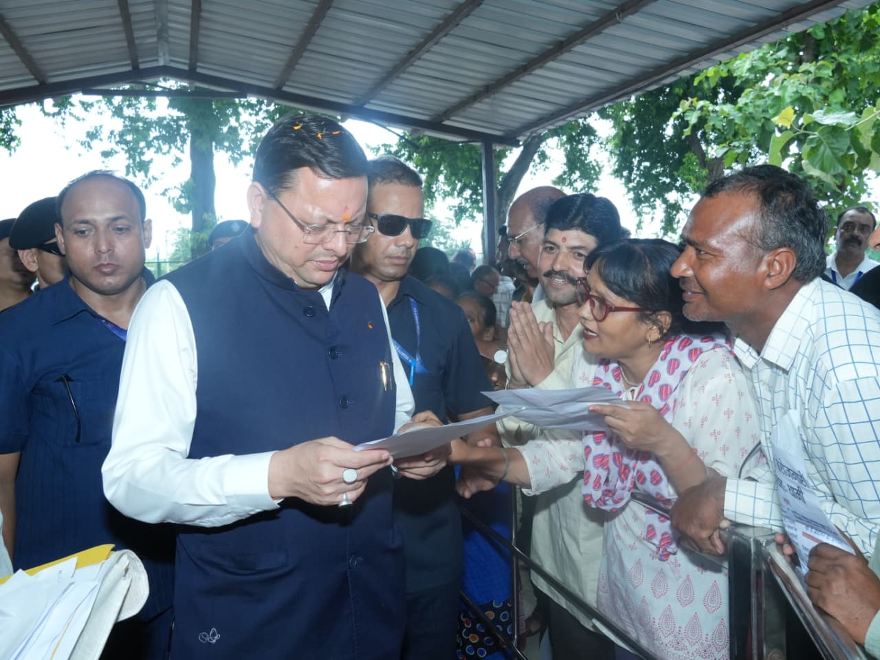 मुख्यमंत्री ने सुनीं जनसमस्याएं, अधिकारियों को त्वरित समाधान के दिए निर्देश